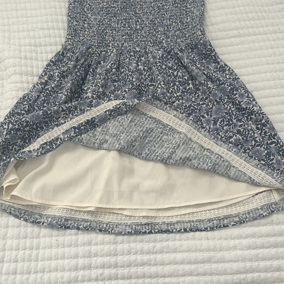 Size L American Eagle ruched top blue floral summer sundress - Picture 2 of 4